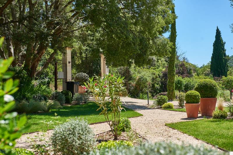 Jardin sec méditerranéen à Rians 83